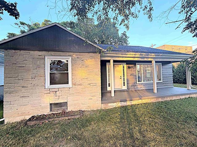 34 N MADISON STREET, Chilton, WI 53014