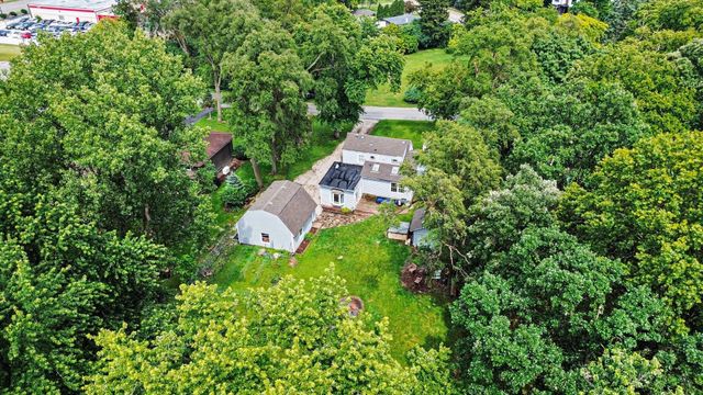 5S254 Radcliff Road, Naperville, IL 60563