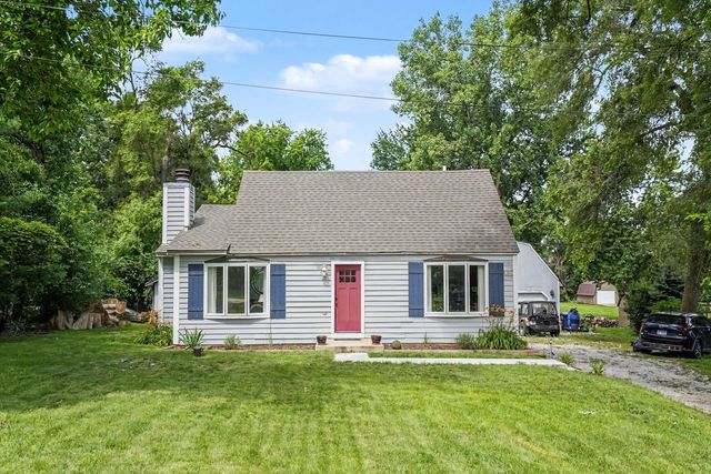 5S254 Radcliff Road, Naperville, IL 60563
