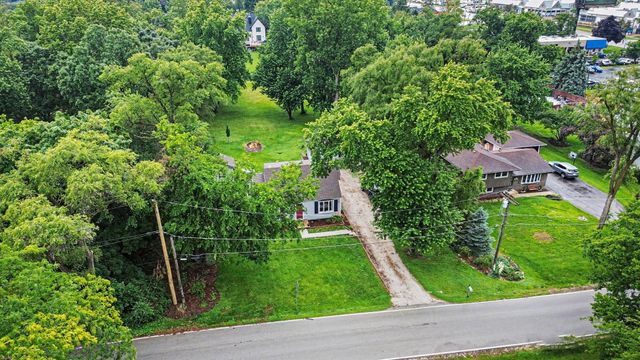 5S254 Radcliff Road, Naperville, IL 60563