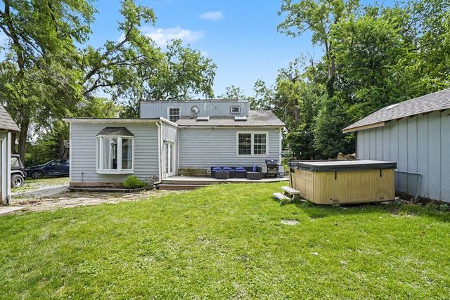 5S254 Radcliff Road, Naperville, IL 60563