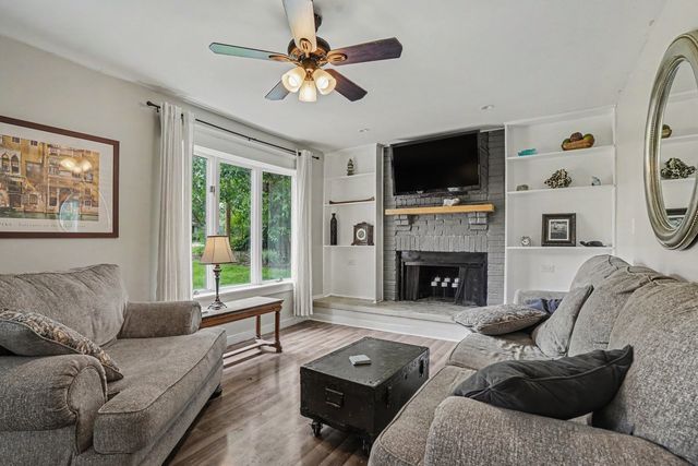 5S254 Radcliff Road, Naperville, IL 60563