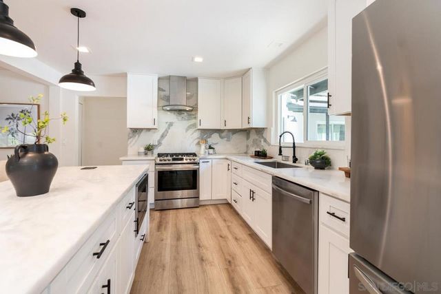 4337 Avocado Blvd, San Diego, CA 91941