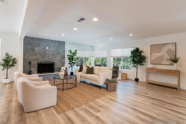 4337 Avocado Blvd, San Diego, CA 91941