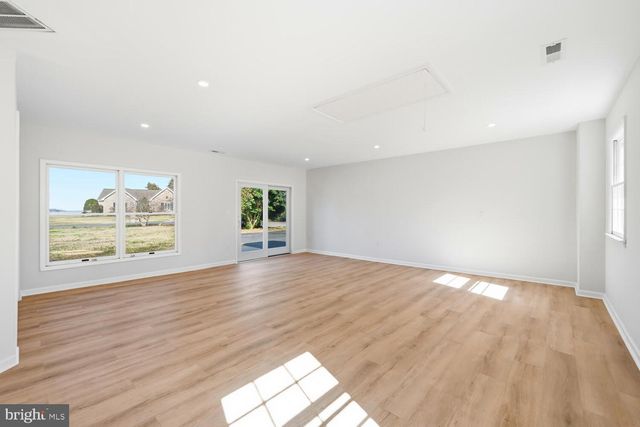 7 HATSAWAP RD, Cambridge, MD 21613