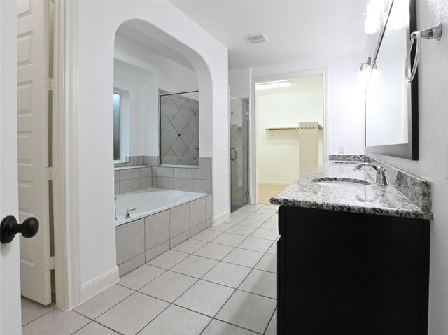 6010 Green Meadows Lane, Katy, TX 77493