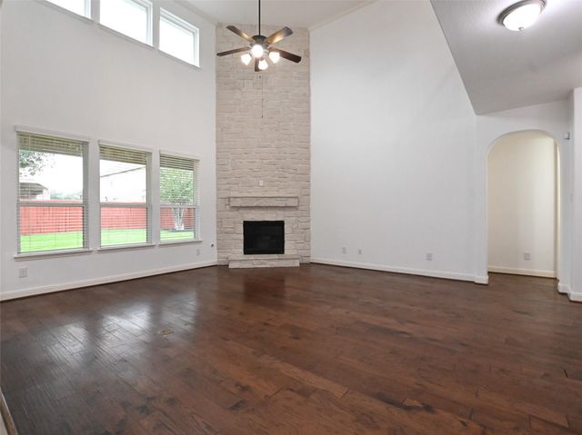 6010 Green Meadows Lane, Katy, TX 77493