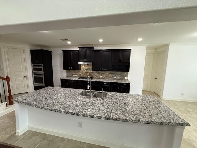 6010 Green Meadows Lane, Katy, TX 77493