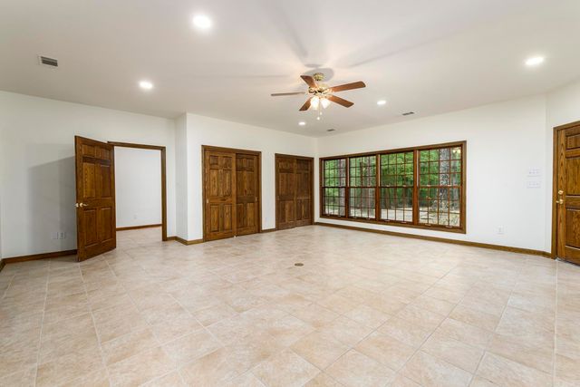 6 Country Oaks Drive, Little Rock, AR 72223