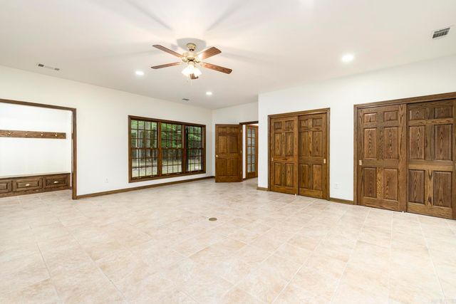 6 Country Oaks Drive, Little Rock, AR 72223