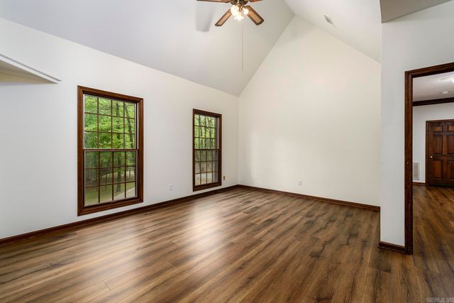 6 Country Oaks Drive, Little Rock, AR 72223