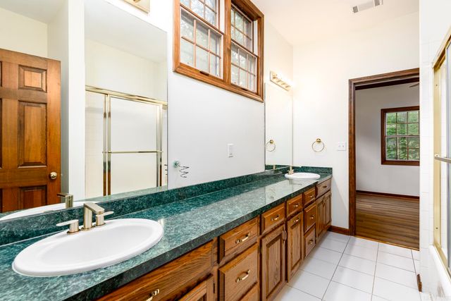 6 Country Oaks Drive, Little Rock, AR 72223