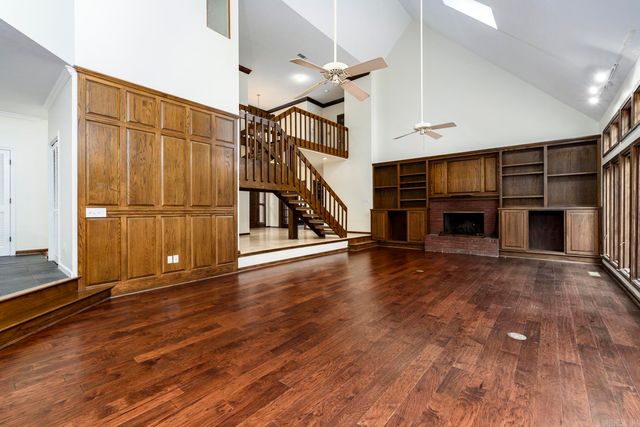 6 Country Oaks Drive, Little Rock, AR 72223