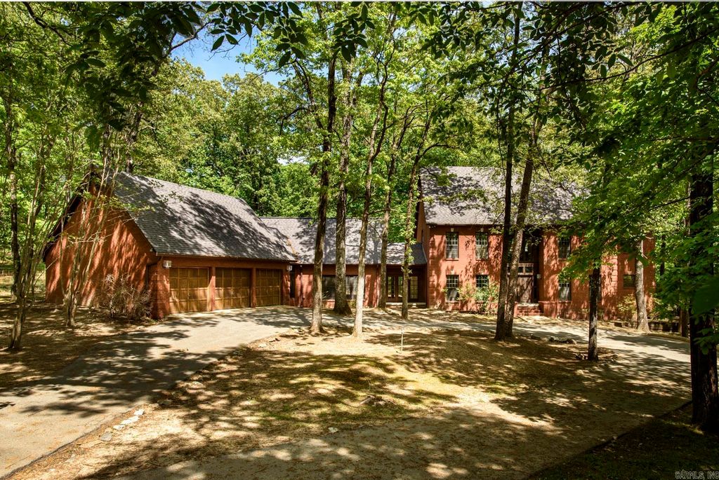 6 Country Oaks Drive, Little Rock, AR 72223