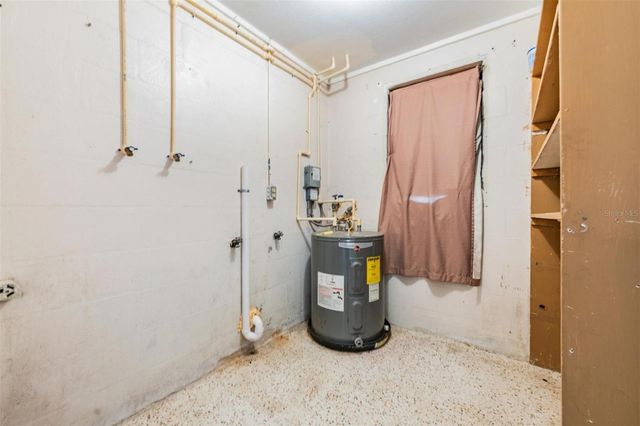 39252 HEIGHTS AVENUE, Zephyrhills, FL 33542