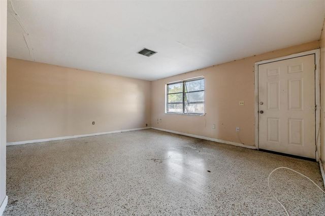 39252 HEIGHTS AVENUE, Zephyrhills, FL 33542