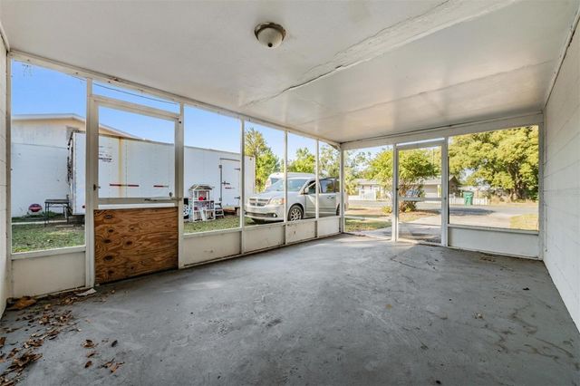 39252 HEIGHTS AVENUE, Zephyrhills, FL 33542