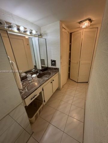 1901 Brickell Avenue B1010, Miami, FL 33129
