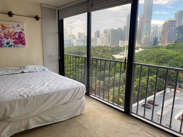 1901 Brickell Avenue B1010, Miami, FL 33129