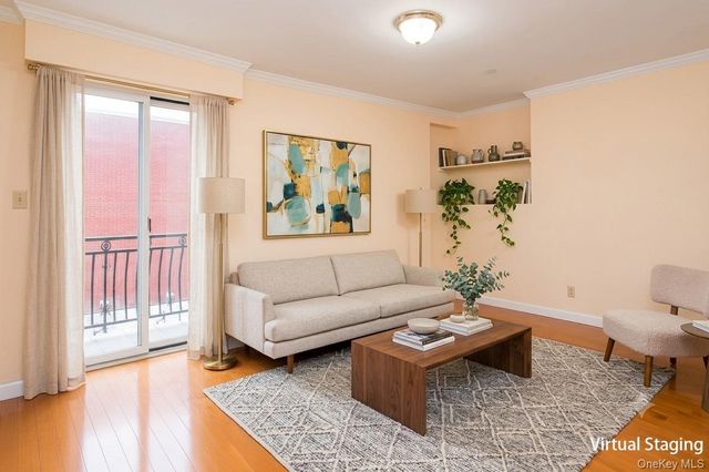 13708 S 31st Road 5D, Flushing, NY 11354