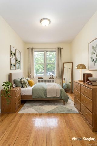 13708 S 31st Road 5D, Flushing, NY 11354