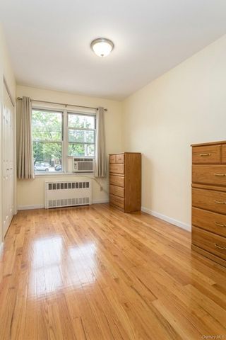 13708 S 31st Road 5D, Flushing, NY 11354