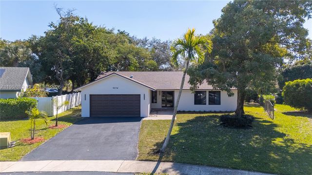 9234 Southampton Pl, Boca Raton, FL 33434