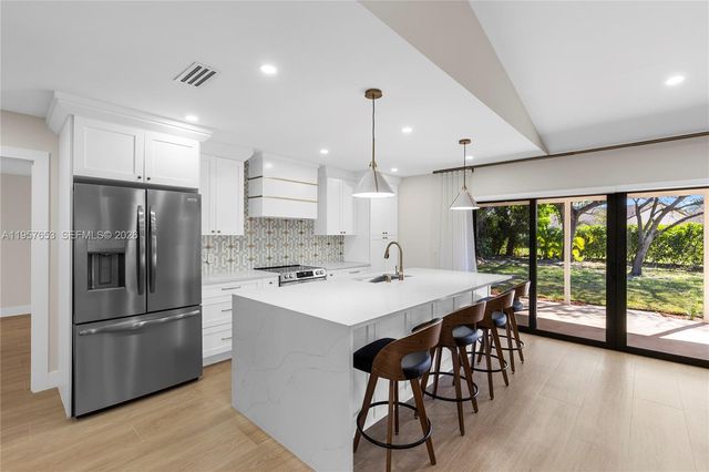 9234 Southampton Pl, Boca Raton, FL 33434