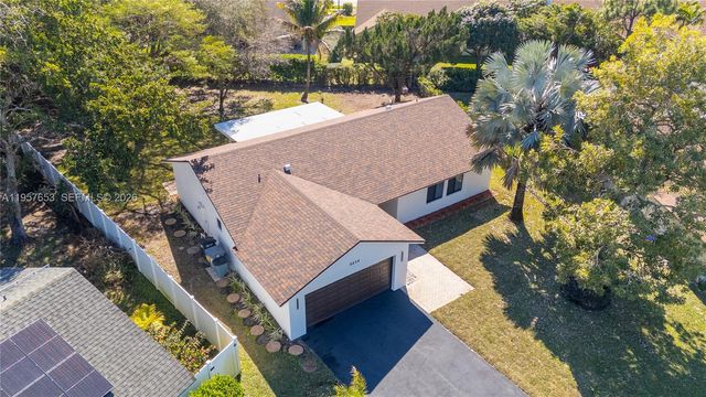 9234 Southampton Pl, Boca Raton, FL 33434