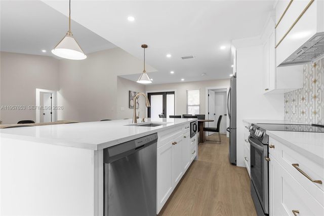 9234 Southampton Pl, Boca Raton, FL 33434