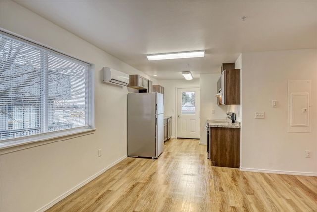 3002 N Crestline St, Spokane, WA 99207
