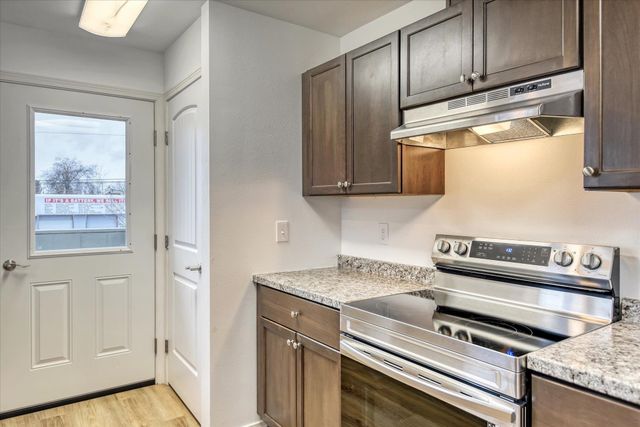 3002 N Crestline St, Spokane, WA 99207