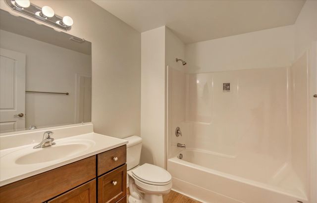 3002 N Crestline St, Spokane, WA 99207