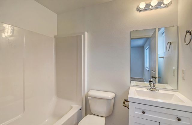 3002 N Crestline St, Spokane, WA 99207
