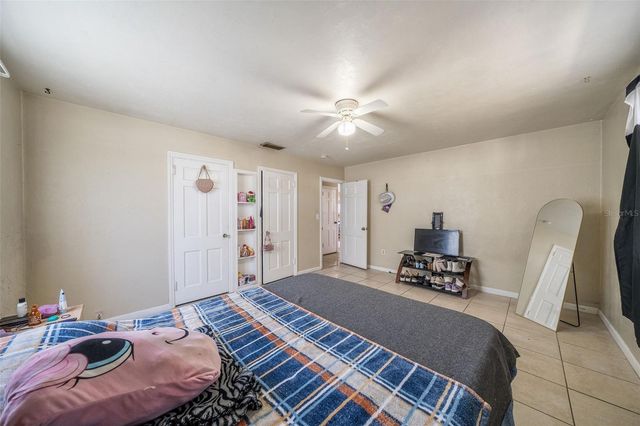 708 N SAINT CLAIR ABRAMS AVENUE, Tavares, FL 32778