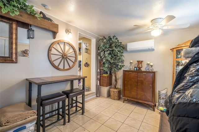 708 N SAINT CLAIR ABRAMS AVENUE, Tavares, FL 32778