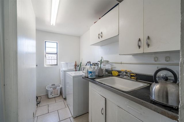 708 N SAINT CLAIR ABRAMS AVENUE, Tavares, FL 32778