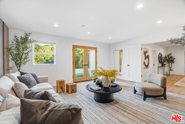 10311 Wheatland Avenue, Shadow Hills, CA 91040