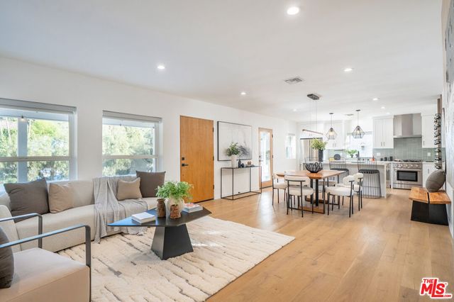 10311 Wheatland Avenue, Shadow Hills, CA 91040