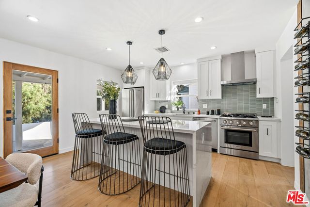 10311 Wheatland Avenue, Shadow Hills, CA 91040