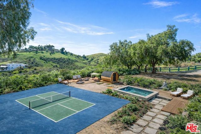 10311 Wheatland Avenue, Shadow Hills, CA 91040