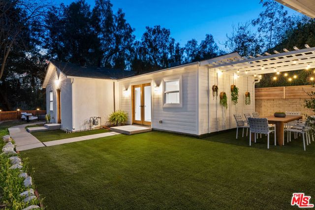 10311 Wheatland Avenue, Shadow Hills, CA 91040