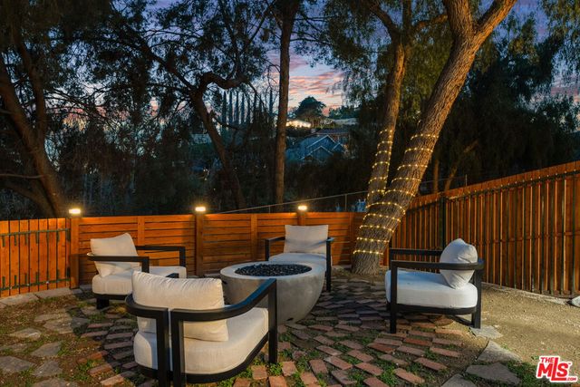 10311 Wheatland Avenue, Shadow Hills, CA 91040