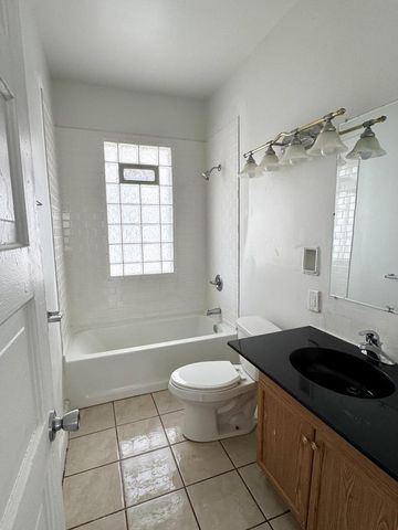 2921 N 26th STREET, Milwaukee, WI 53206