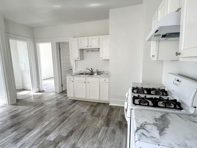 2921 N 26th STREET, Milwaukee, WI 53206