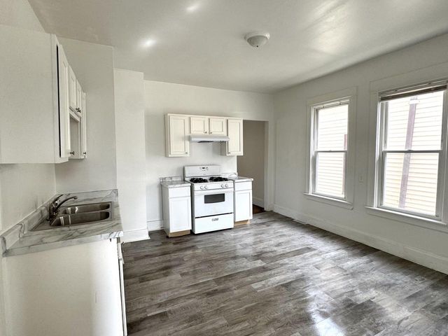 2921 N 26th STREET, Milwaukee, WI 53206