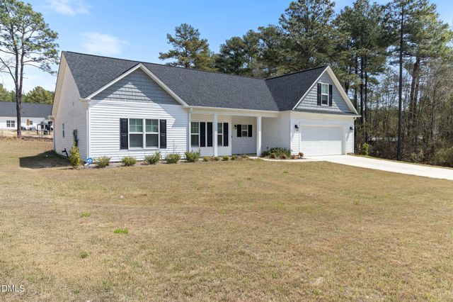 111 Sugarberry, Spring Lake, NC 28390