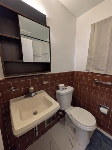 18429 Stephens Road, Eastpointe, MI 48021