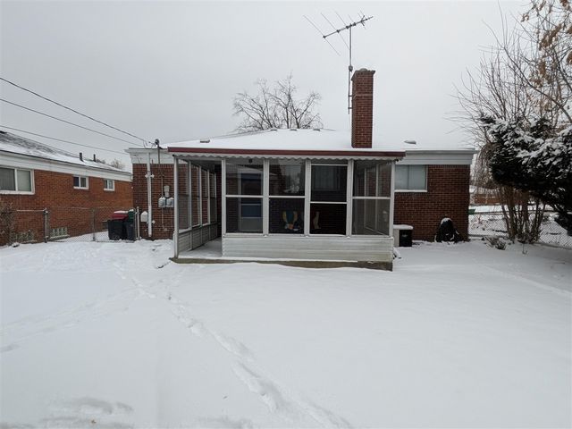 18429 Stephens Road, Eastpointe, MI 48021