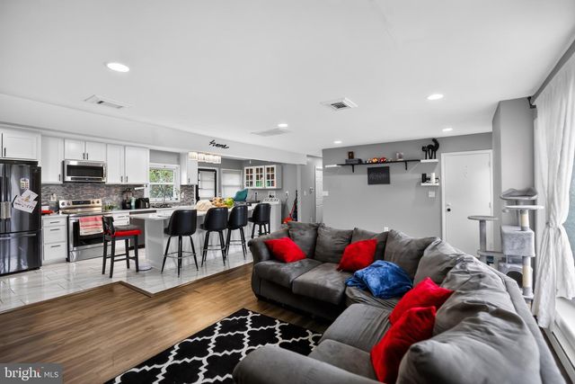 628 GEORGE AVE, Essex, MD 21221